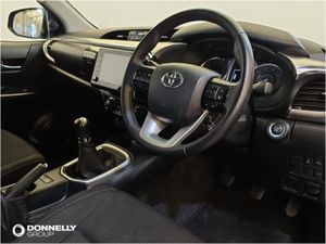 Toyota Hilux Diesel Invincible - Image 4