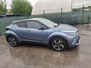 222 Toyota CHR Hybrid 56km!! - Image 2