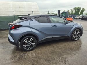 222 Toyota CHR Hybrid 56km!! - Image 3