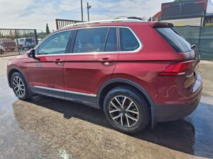 2017 VW Tiguan  Comfortline.Light Damage - Image 4