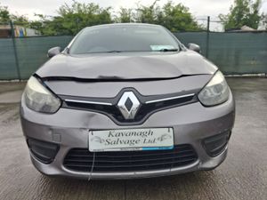 2015 Renault Fluence Automatic.light Damage - Image 3