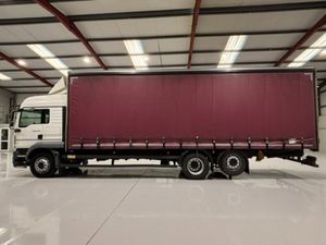2019 MAN TGM-320 6X2 CURTAINSIDER WITH MOFFETT KIT - Image 4