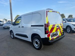 Vauxhall Combo - Image 2