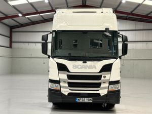 2018 SCANIA P320 6X2 CURTAINSIDER - Image 2