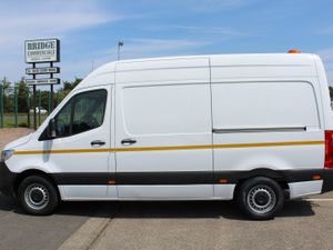 2023 Mercedes-Benz Sprinter 315 L2H2 - Image 4