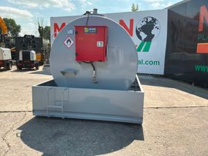 New bowser 9000 litre diesel storage / delivery ta - Image 3