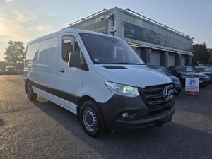 Mercedes-Benz Sprinter 211/39 FWD 6DR MWB - Image 4