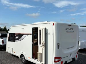 HIGH END SWIFT CONQUEROR 2 BERTH CARAVAN - Image 3