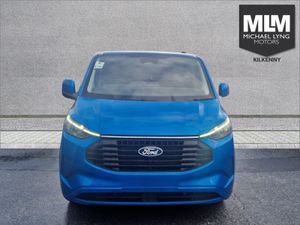 Ford Transit Custom Kombi Limited L1 2.5 PHEV Reta - Image 2