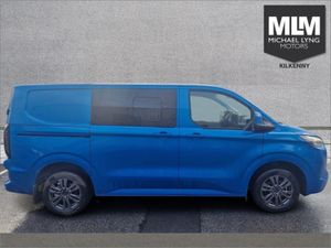 Ford Transit Custom Kombi Limited L1 2.5 PHEV Reta - Image 4