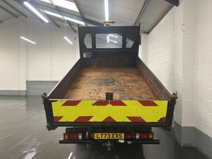 VB - 2023 Isuzu Grafter Tipper Van - Image 2