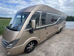 2011 BURSTNER ELEGANCE I821 - Image 2
