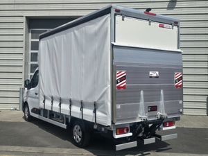 Master Red Edition Curtain Side 170BHP Auto - Image 3