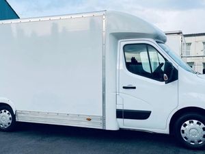 VB - 2021 Renault Master Luton Low Loader Van - Image 4