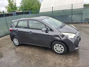 2014 Toyota Verso  Drive Home - Image 2