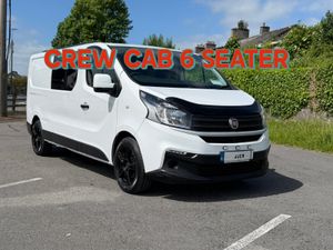 ABSOLUTELY STUNNING 2019 CREW CAB TOP SPEC - Image 2