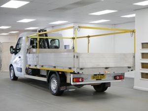 VB - 2018 Vauxhall Movano Dropside Van - Image 4