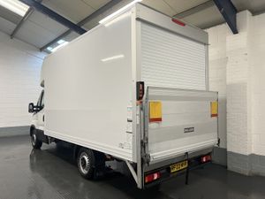 VB - 2022 Iveco Daily Luton Box Van - Image 4