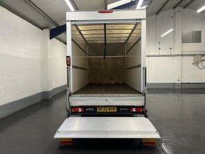VB - 2022 Iveco Daily Luton Box Van - Image 2