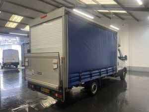 VB - 2023 Iveco Daily CurtainSider Van - Image 3