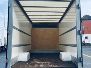 VB - 2023 Renault Master Luton Low Loader Van - Image 2