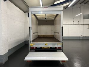 VB - 2023 Iveco Daily Luton Box Van - Image 2