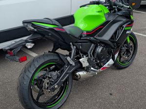 2022 Kawasaki Ninja 650 - Image 3