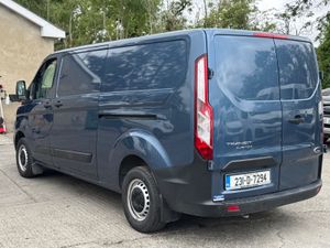 FORD TRANSIT CUSTOM LWB TREND “NEW WET BELT” 2023 - Image 4