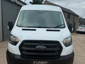 Ford Transit 2022 - 7 Seater Crew Van - Image 2