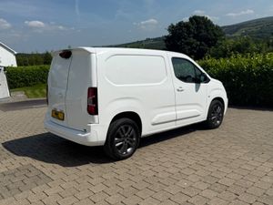 2023 Peugeot Partner Professional Plus 100BHP - Image 4