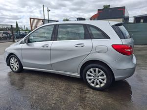 142 Mercedes B-Class AUTOMATIC - Image 4