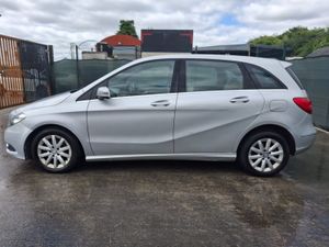 142 Mercedes B-Class AUTOMATIC - Image 4