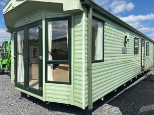 THIS WILLERBY WINCHESTER 2 BED IS A REAL HOT GUN - Image 2