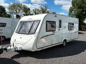 Elddis Avante 4 Berth Fixed Bed Rear Washroom - Image 2