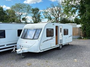 Elddis Avante 4 Berth Fixed Bed Rear Washroom - Image 2