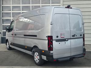 Master Red Edition L3H2 170BHP Manual Silver - Image 4