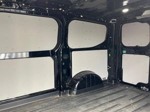 Ford Transit Custom 320 Limited AUTO L1 SWB FWD 2. - Image 4