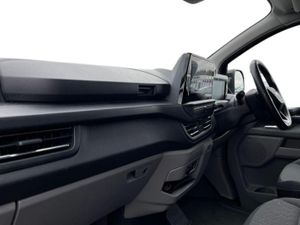 Ford Transit Custom 320 Limited AUTO L1 SWB FWD 2. - Image 3