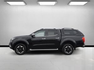 Nissan Navara DCI TEKNA auto with canopy - Image 4
