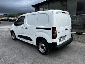 2022 Peugeot Partner ACTIVE PLUS 1.5 BLUE HDI - Image 3