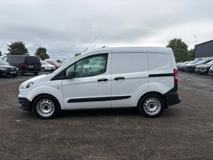 Ford Transit Courier - Image 2