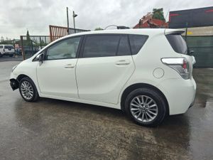 162 Toyota Verso 7 Seater  D4D Very Light Damage - Image 2