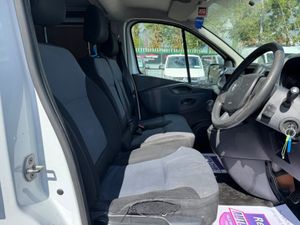 OPEL VIVARO 2017 "NEW CVRT 09/2027" - Image 4