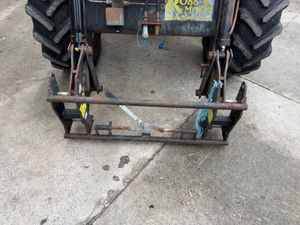 1993 Massey Ferguson 390 with Loader - Image 3