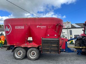 Siloking 22 CU Metre Tandem Axle Diet Feeder - Image 4