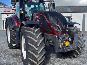 New Valtra T235 Versu- In Stock - Image 2