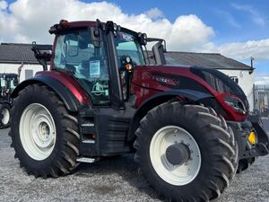 New Valtra T235 Versu- In Stock - Image 4