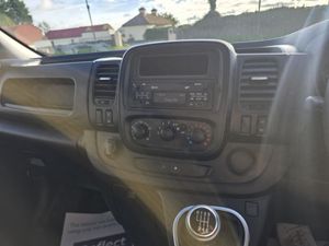 Nissan NV300 LWB 120 XE 1300 MY20 4DR - Image 3