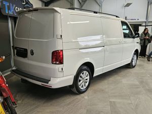 221 VOLKSWAGEN TRANSPORTER HIGHLINE T6 30 LWB - Image 2
