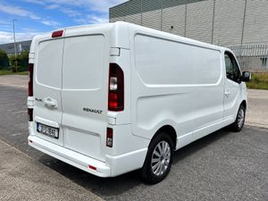 2021 Renault Trafic 2.0 Reverse Camera - Image 4